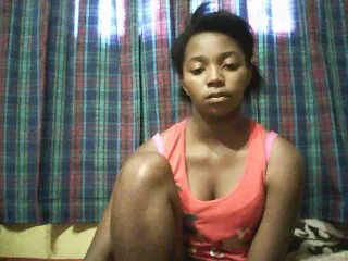 Live sex webcam photo for ElianeXhot #143387367