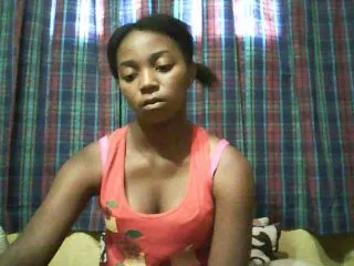 Live sex webcam photo for ElianeXhot #143425108