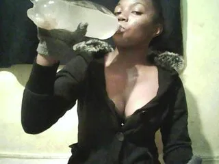 Live sex webcam photo for ElianeXhot #163655524