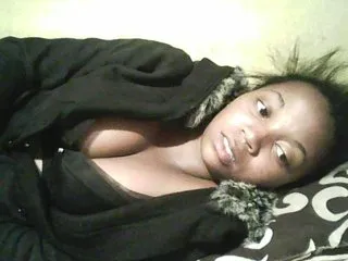 Live sex webcam photo for ElianeXhot #163672865