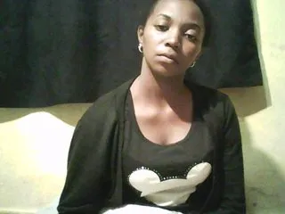 Live sex webcam photo for ElianeXhot #164052099