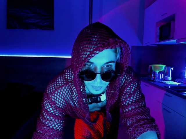 Live sex webcam photo for EliasRyn #276124384