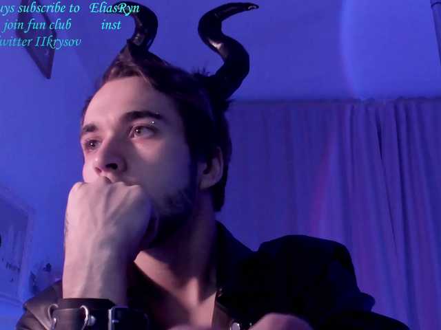 Live sex webcam photo for EliasRyn #276726851