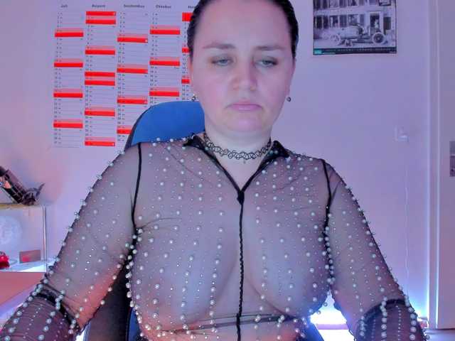 Live sex webcam photo for Elieen2 #292115695