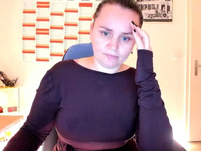 Live sex webcam photo for Elieen2 #292279751