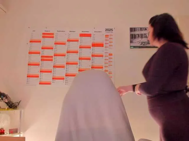 Live sex webcam photo for Elieen2 #292318106