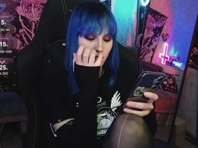 Live sex webcam photo for Elika-Kay #290831755