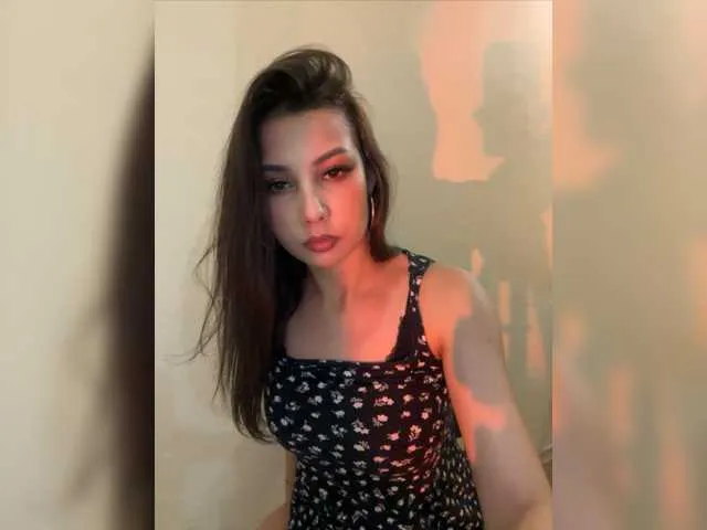 Live sex webcam photo for ElinaEbberline #277070680