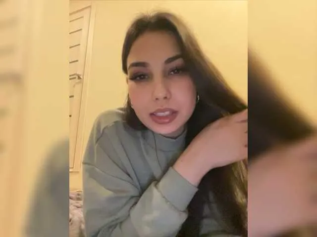 Live sex webcam photo for ElinaEbberline #277217690