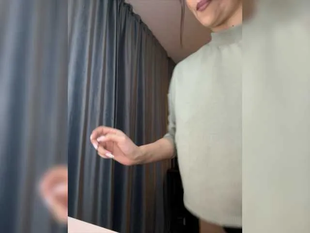 Live sex webcam photo for ElinaEbberline #277764888