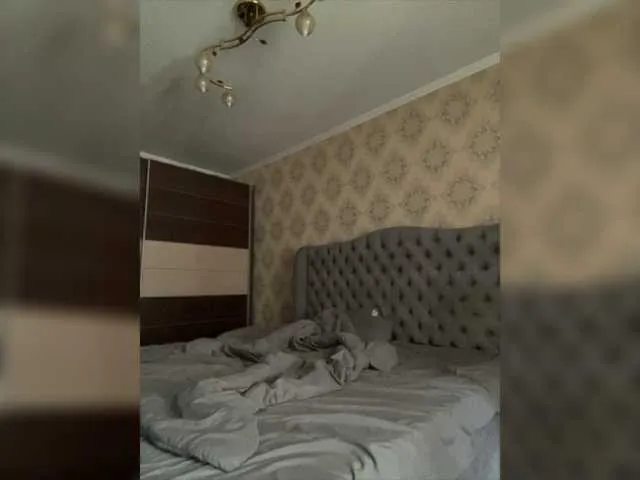 Live sex webcam photo for ElinaEbberline #277775763