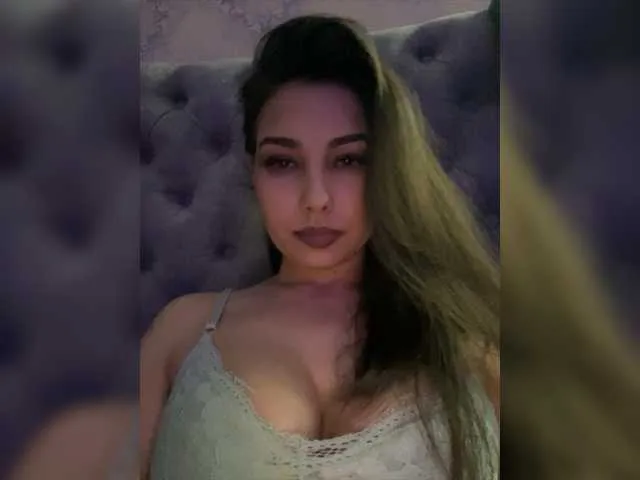 Live sex webcam photo for ElinaEbberline #277972147