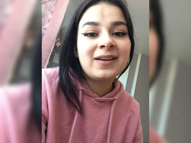 Live sex webcam photo for ElinaGemil #273651217