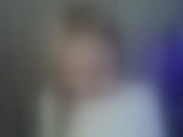 Live sex webcam photo for ElinaOcean #294172764