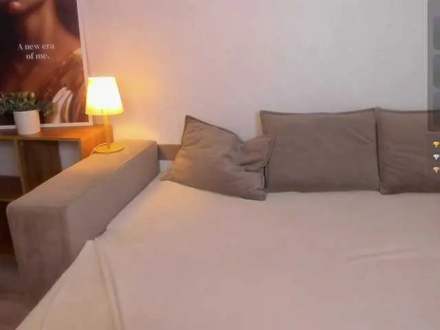 Live sex webcam photo for ElinaStarr #292123603