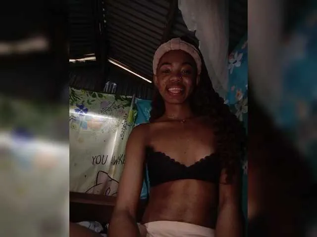 Live sex webcam photo for Elinah2 #291238212