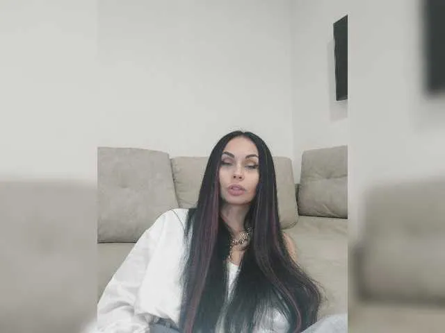 Live sex webcam photo for ElisCat #274605214