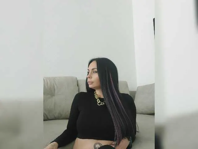 Live sex webcam photo for ElisCat #274624945