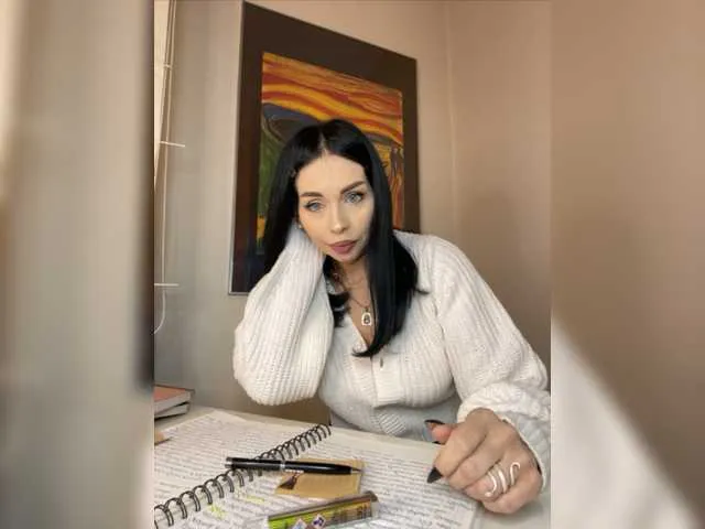 Live sex webcam photo for ElisCat #277315379
