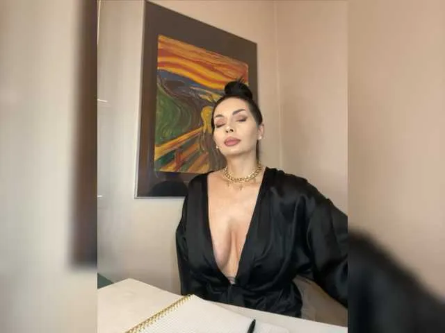 Live sex webcam photo for ElisCat #277320756