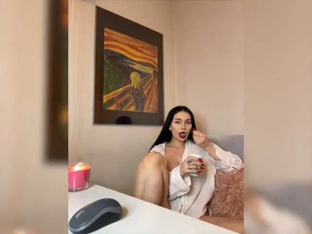 Live sex webcam photo for ElisCat #277471510