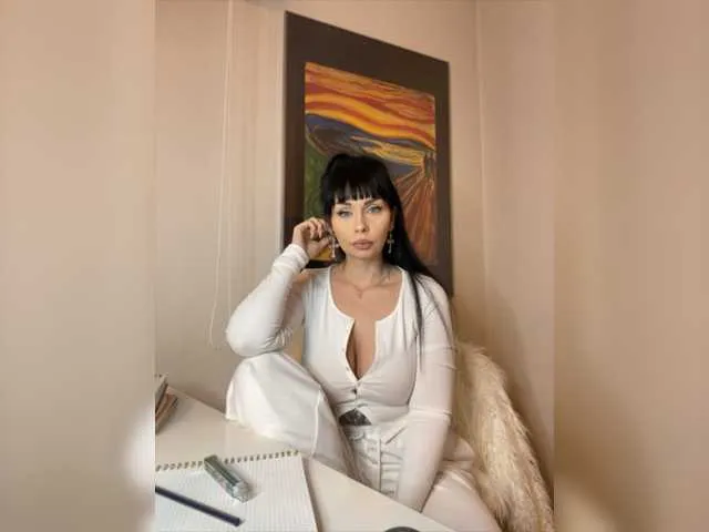 Live sex webcam photo for ElisCat #277666826
