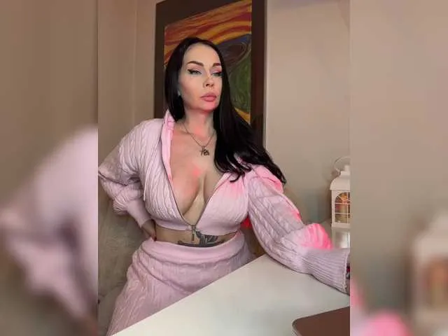 Live sex webcam photo for ElisCat #290537426
