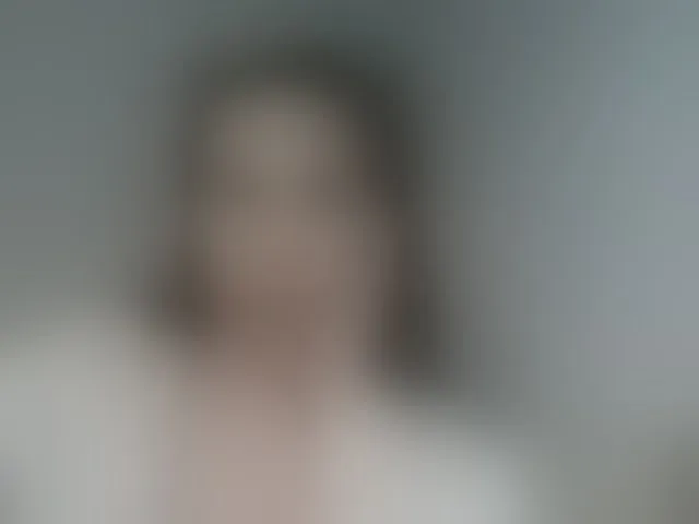 Live sex webcam photo for ElisCat #294102815