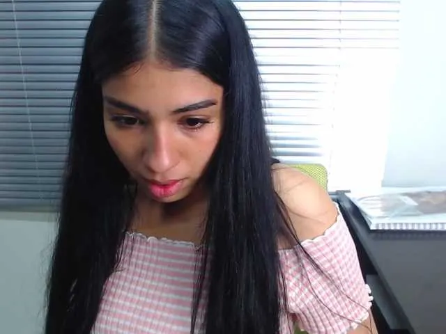 Live sex webcam photo for Elisa-Greco #271755797