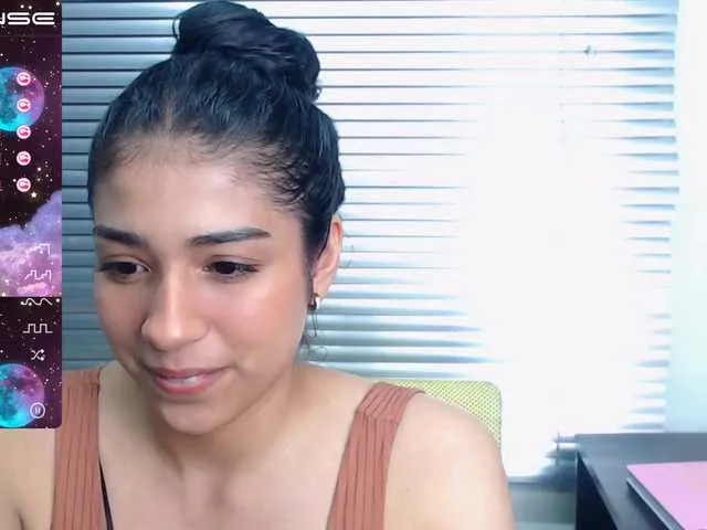 Live sex webcam photo for Elisa-Greco #271768937