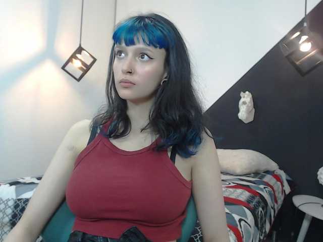 Live sex webcam photo for Elisa-Queen #276370794