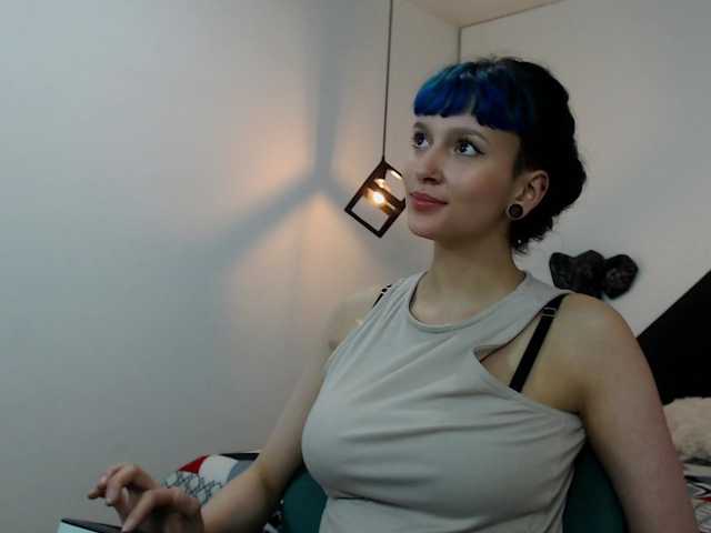 Live sex webcam photo for Elisa-Queen #276385794