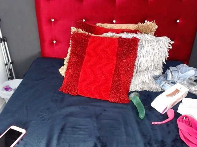 Live sex webcam photo for Elisa-love69 #272447011