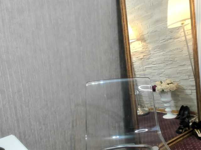 Live sex webcam photo for ElisaBaxter #288020254