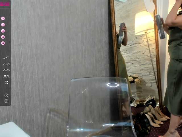 Live sex webcam photo for ElisaBaxter #288020320