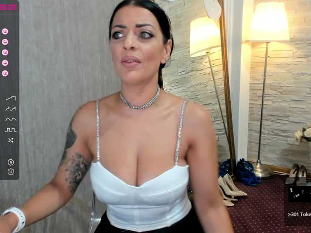 Live sex webcam photo for ElisaBaxter #288020330