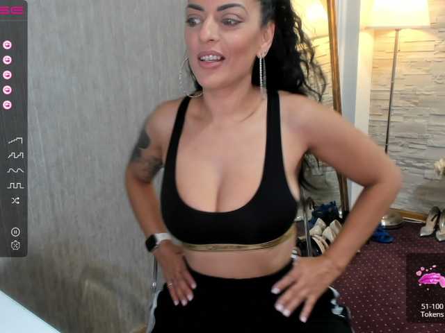 Live sex webcam photo for ElisaBaxter #288020338