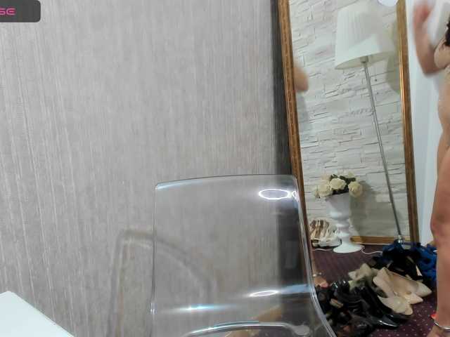 Live sex webcam photo for ElisaBaxter #288020383