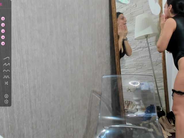 Live sex webcam photo for ElisaBaxter #288020436