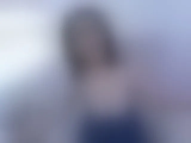 Live sex webcam photo for ElisaBaxter #293626516