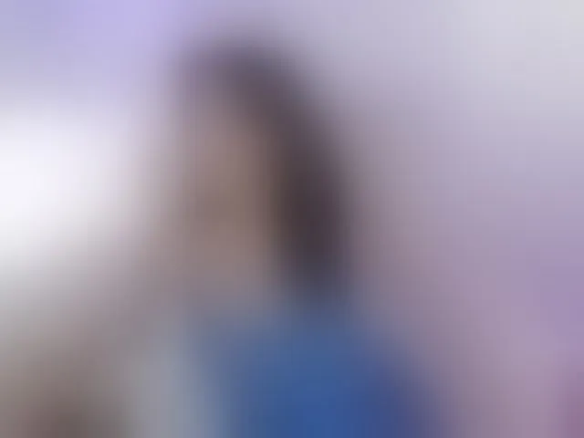 Live sex webcam photo for ElisaBaxter #294016862