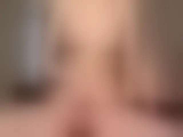 Live sex webcam photo for ElisabethReichling #292788022