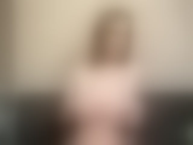 Live sex webcam photo for ElisabethReichling #294168349