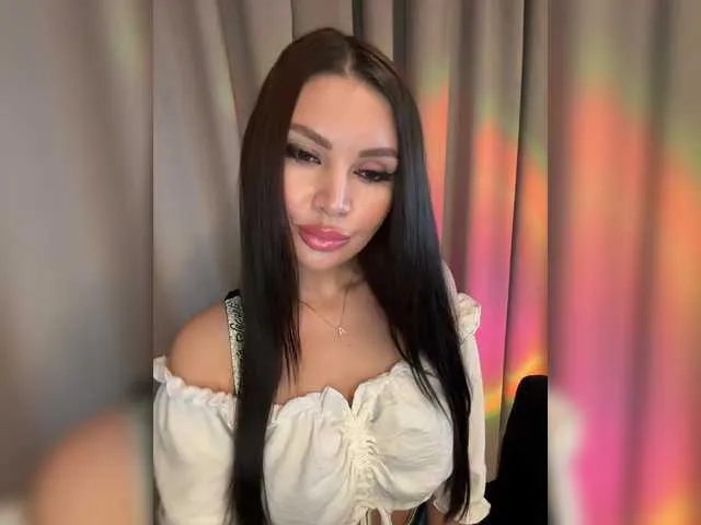 Live sex webcam photo for Elisandria #291592471