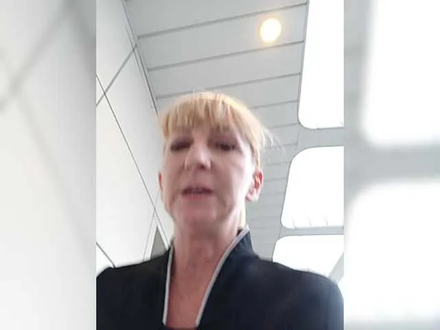 Live sex webcam photo for Elise52 #273722840