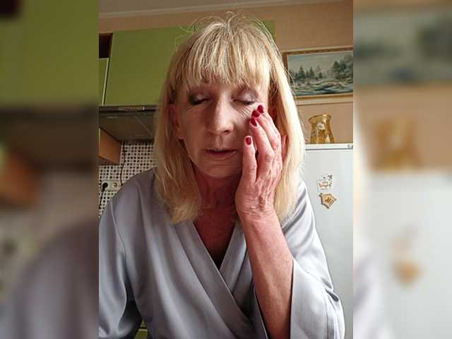 Live sex webcam photo for Elise52 #273823220