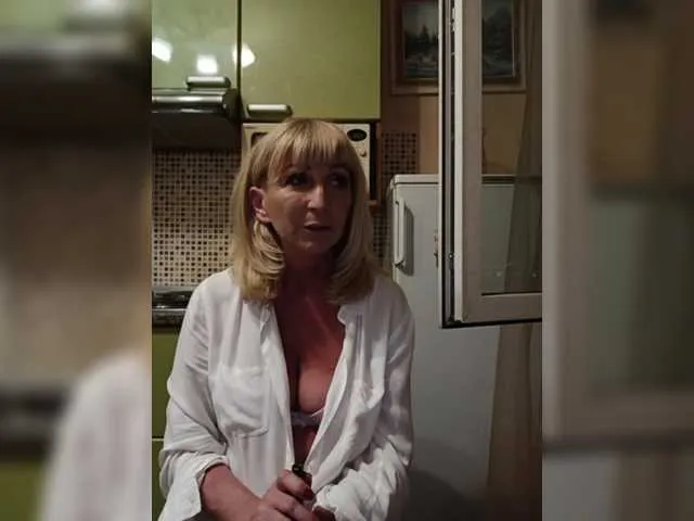 Live sex webcam photo for Elise52 #274506212