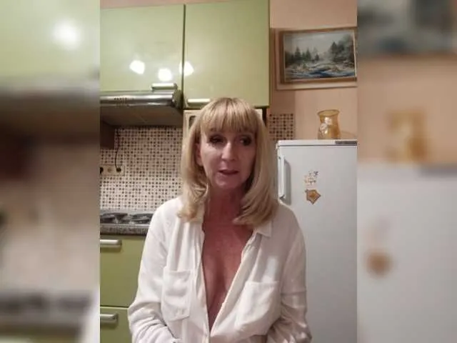 Live sex webcam photo for Elise52 #274652626