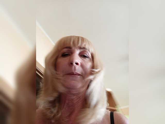 Live sex webcam photo for Elise52 #276065513