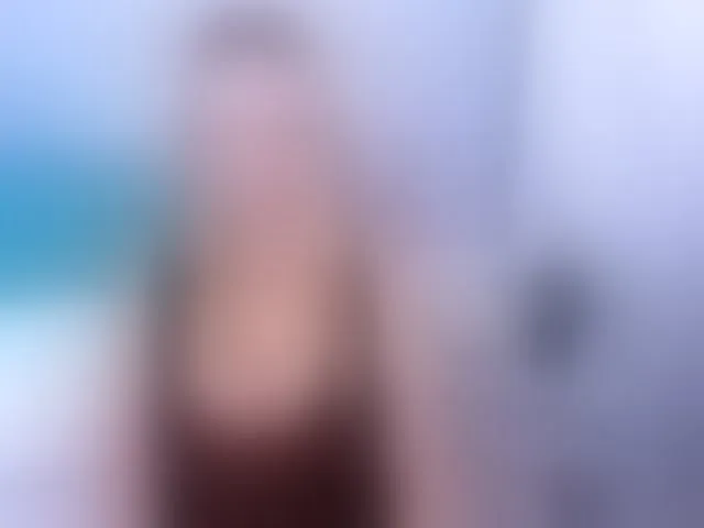 Live sex webcam photo for EliseBlonde #292588871